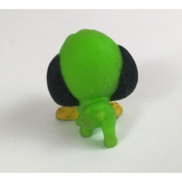 The Ugglys Pet Shop Series 1 Stickiest Green Barfing Beagle Ultra Rare - Picture 3 of 6